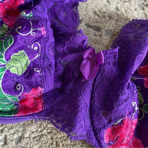 Victoria’s Secret Gold Label Vintage Bra Underwired Purple Embroidered Floral